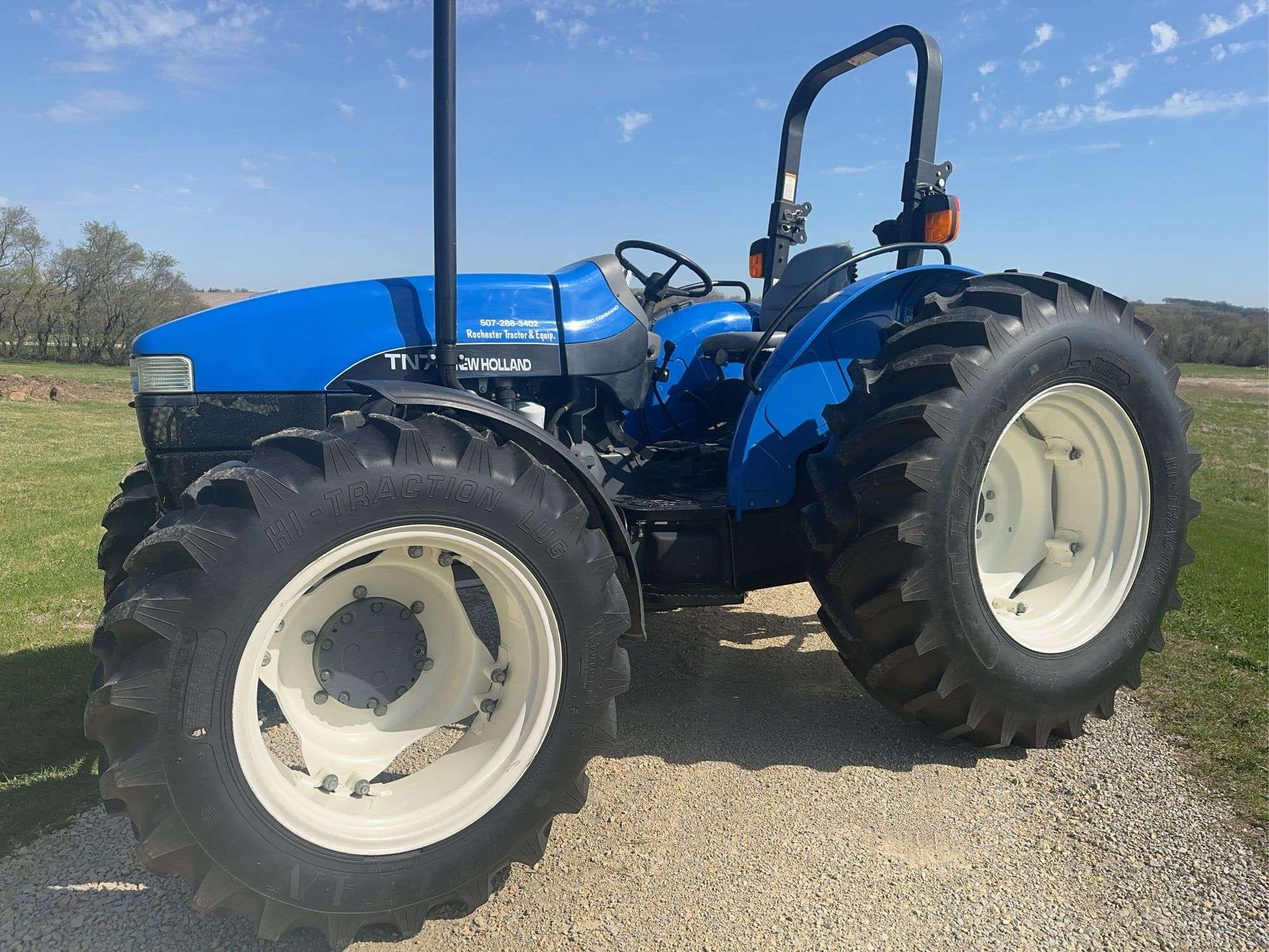2003 New Holland TN70 Equipment Image0