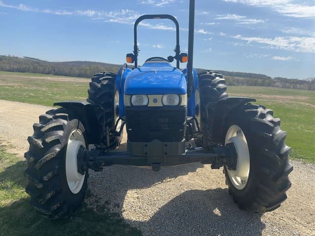 Image of New Holland TN70 equipment image 2