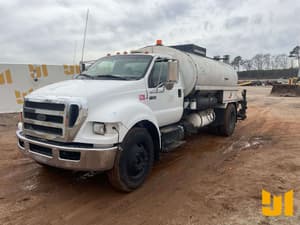 2009 Ford F-750 Image