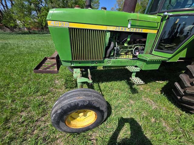 Image of John Deere 4030 equipment image 1