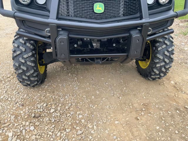 Image of John Deere XUV 835M equipment image 4