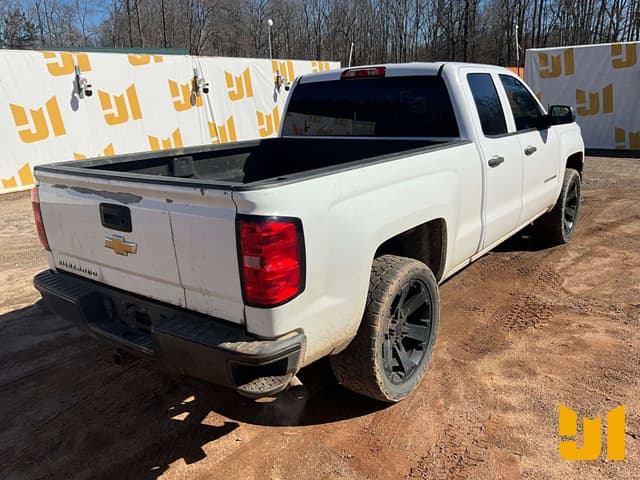 Image of Chevrolet 1500 equipment image 4