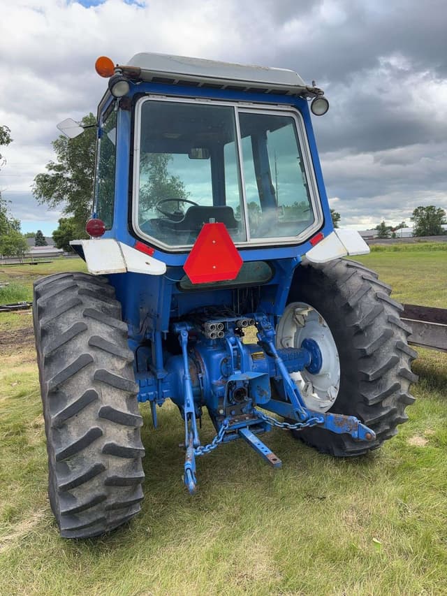 Image of Ford 7700 equipment image 2