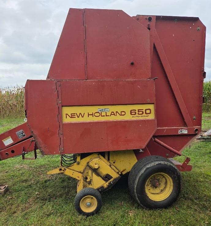 Image of New Holland 650 Image 1