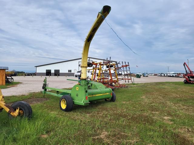 Image of John Deere 3800 equipment image 3