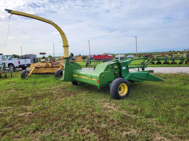 Image of John Deere 3800 equipment image 2