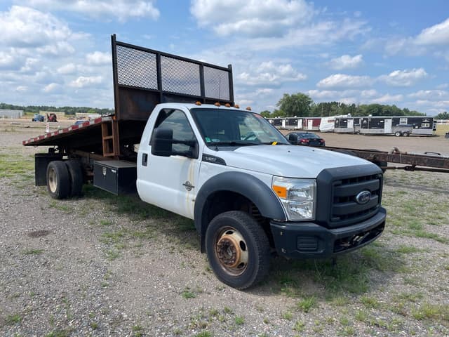 Image of Ford F-550 equipment image 2