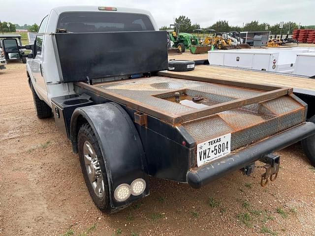 Image of Ford F-250 equipment image 2