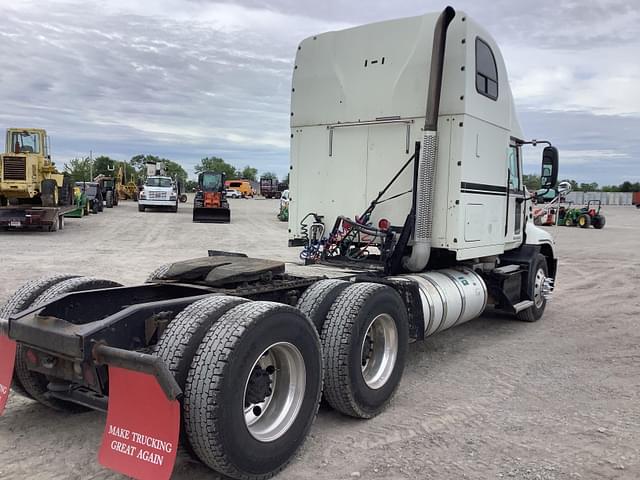 Image of Mack CXU613 equipment image 4