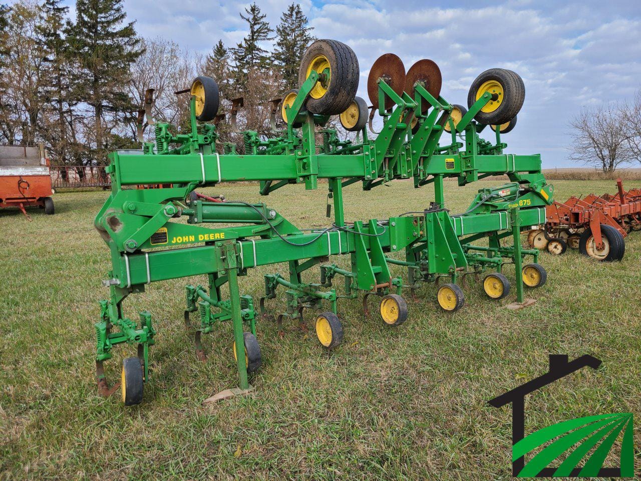 Main image John Deere 875