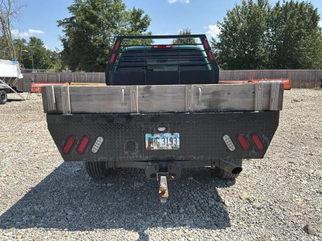 Image of GMC 2500HD equipment image 4