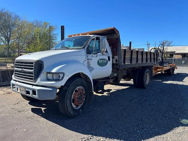 Image of Ford F-650 equipment image 2