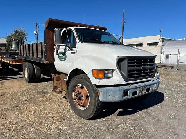 Image of Ford F-650 equipment image 1