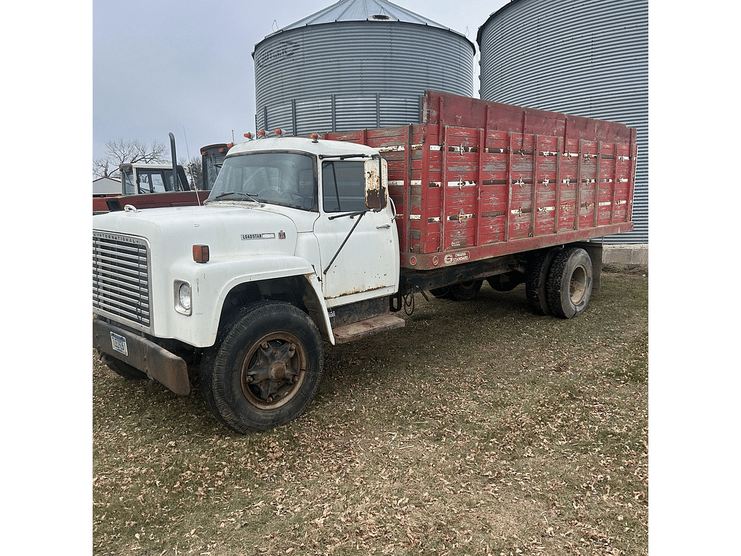 Image of International Loadstar 1700 Primary image