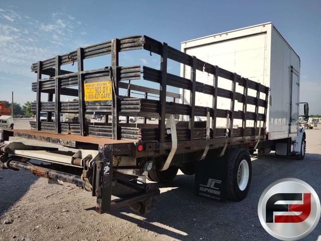 Image of Freightliner M2 equipment image 4