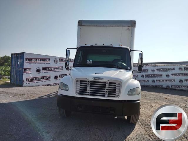 Image of Freightliner M2 equipment image 1