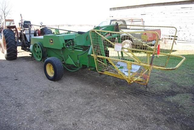 Image of John Deere 336 equipment image 2