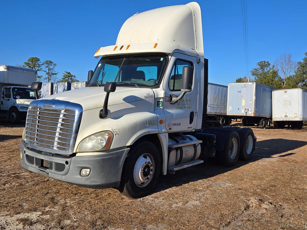 Image of Freightliner Cascadia Primary image