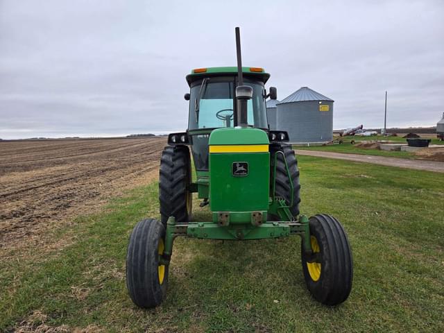 Image of John Deere 4040 equipment image 1