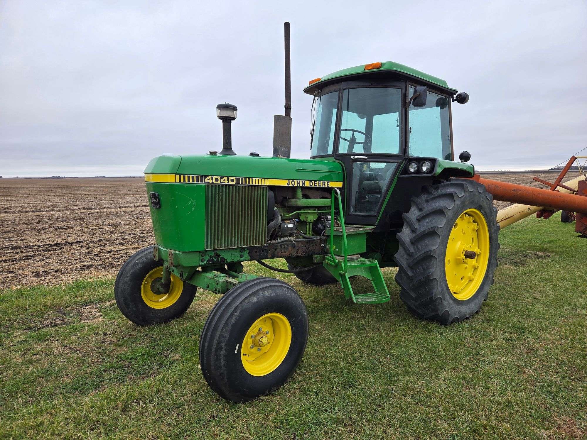 1978 John Deere 4040 Equipment Image0