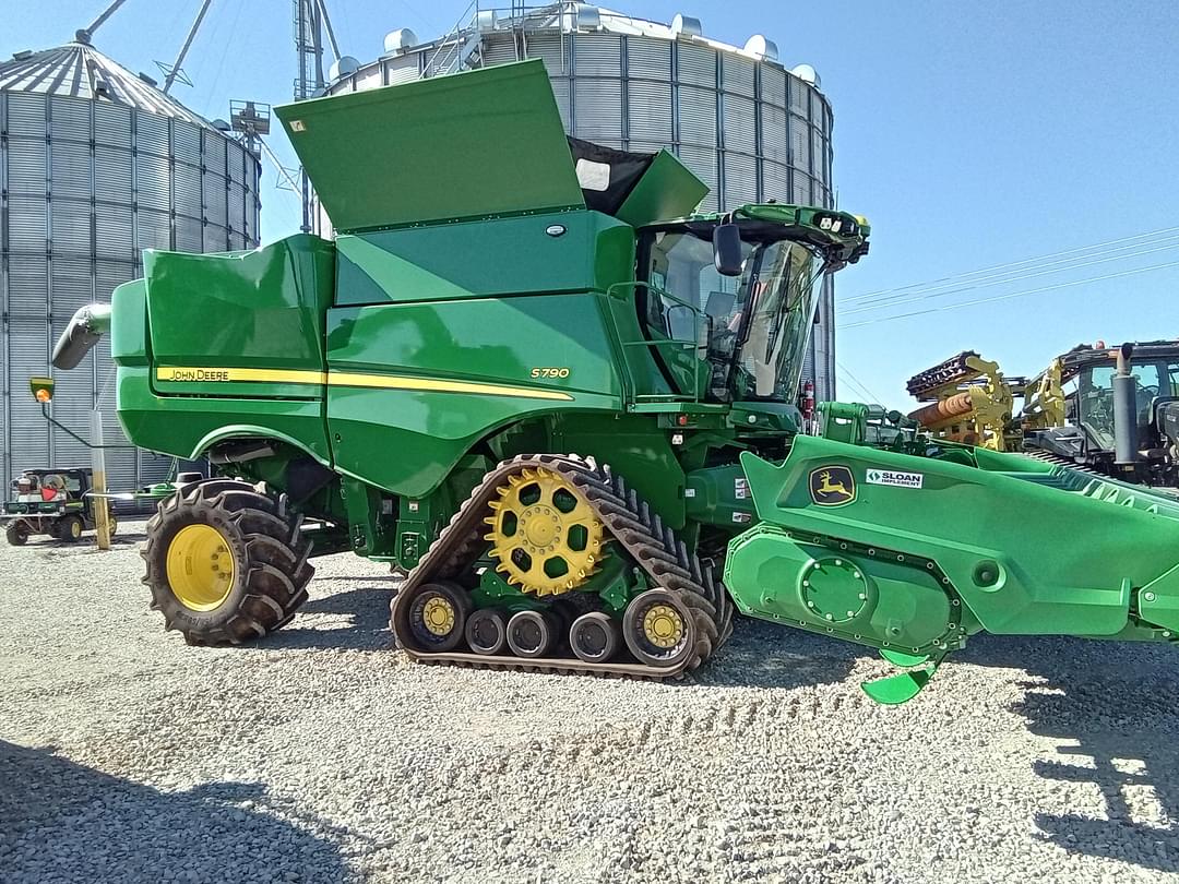 Image of John Deere S790 Primary image