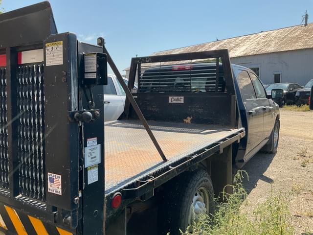 Image of Dodge Ram 2500 equipment image 3