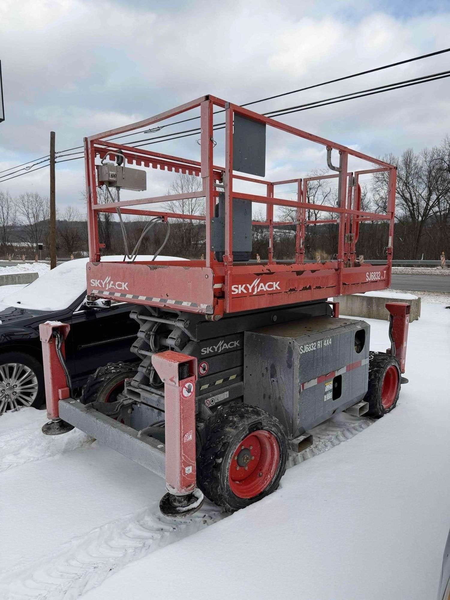 Sky Jack SJ6832RT Equipment Image0