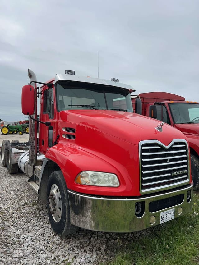 Image of Mack CXU613 equipment image 1