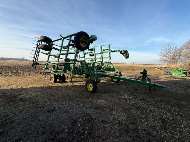 Image of John Deere 2410 equipment image 2