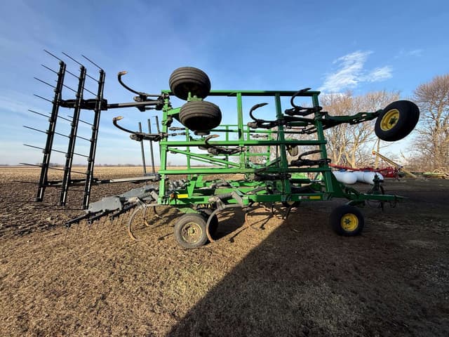 Image of John Deere 2410 equipment image 4