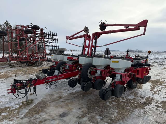 Image of White 8222 equipment image 1