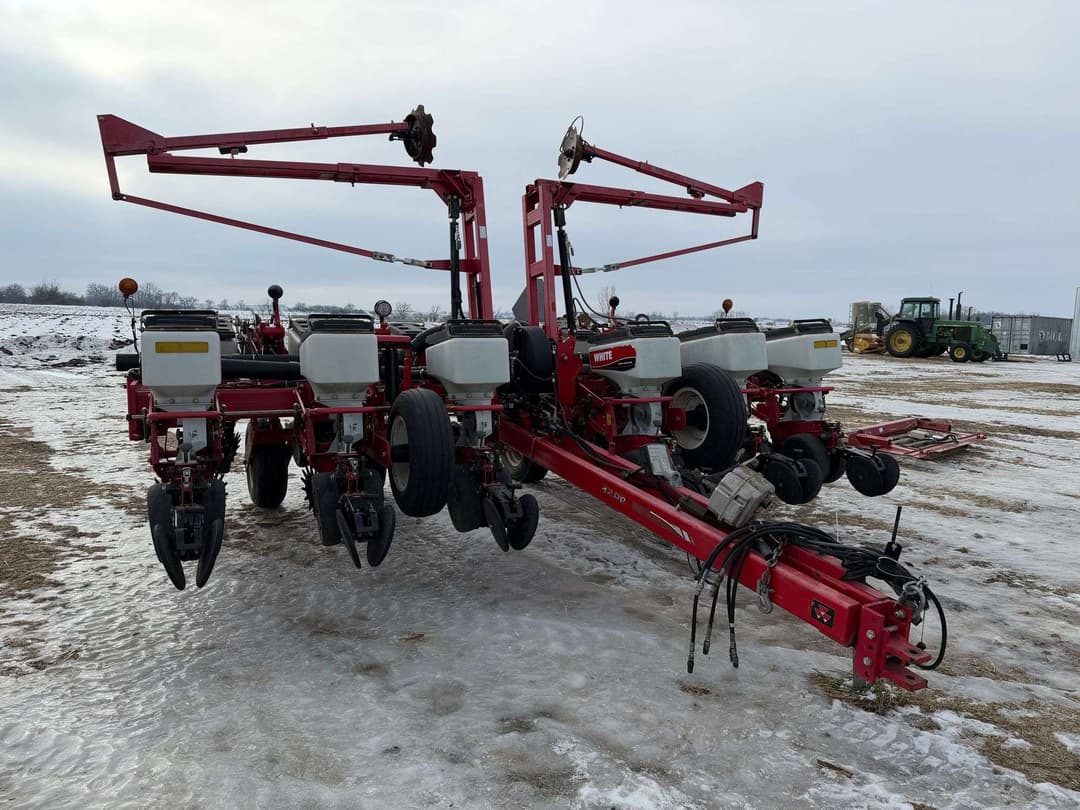 Image of White 8222 Primary image