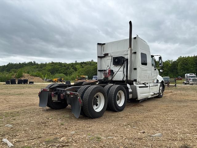 Image of International Prostar Plus equipment image 4
