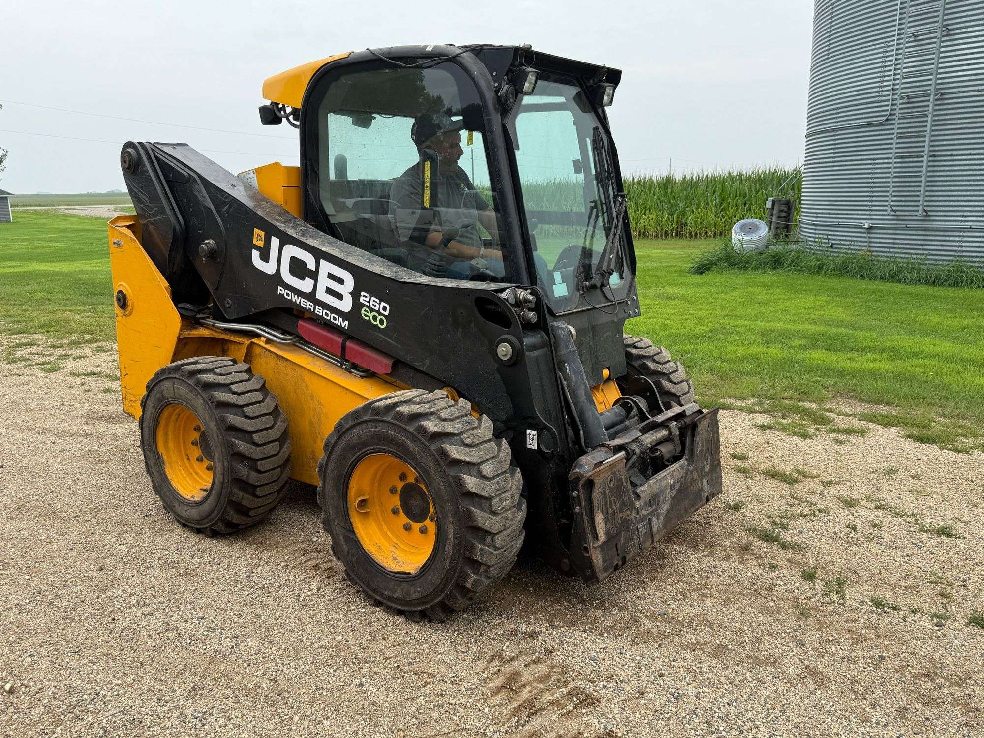 JCB 260 Equipment Image0