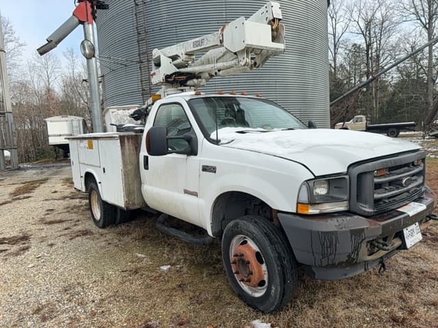 Image of Ford F-450 equipment image 2