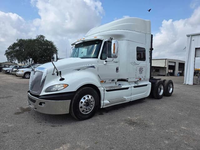 Image of International ProStar Plus 122 equipment image 1