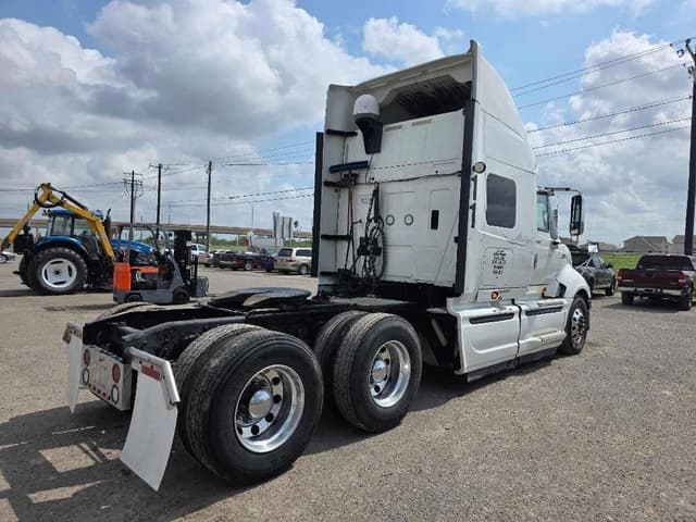 Image of International ProStar Plus 122 equipment image 4