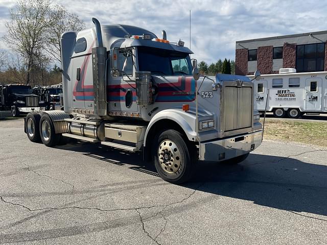 Image of Western Star 4900 equipment image 2