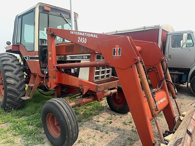 Image of International Harvester Hydro 186 equipment image 4