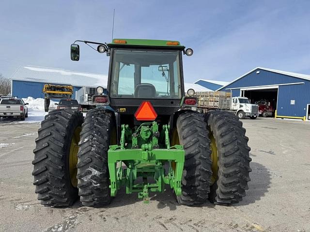 Image of John Deere 4755 equipment image 3