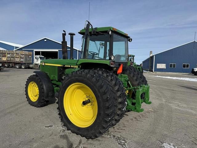 Image of John Deere 4755 equipment image 2