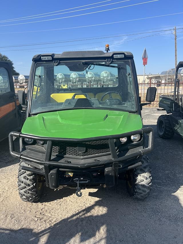 Image of John Deere XUV 835M equipment image 1