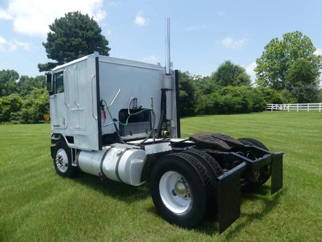 Image of International 9600 equipment image 3