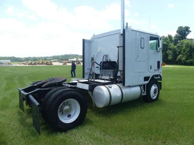 Image of International 9600 equipment image 2