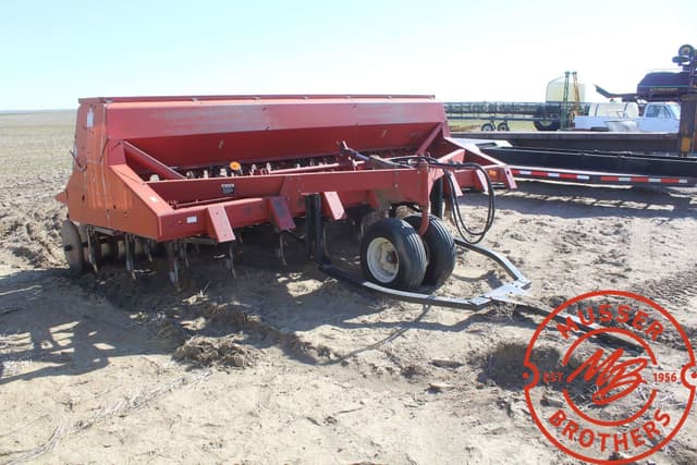 Image of International Harvester 7200 equipment image 2