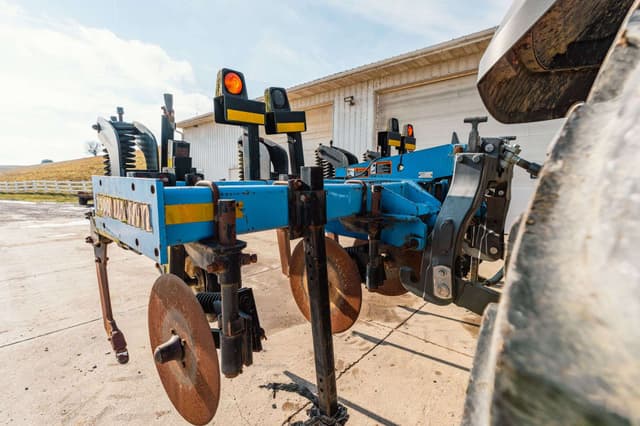 Image of DMI 2500 equipment image 2