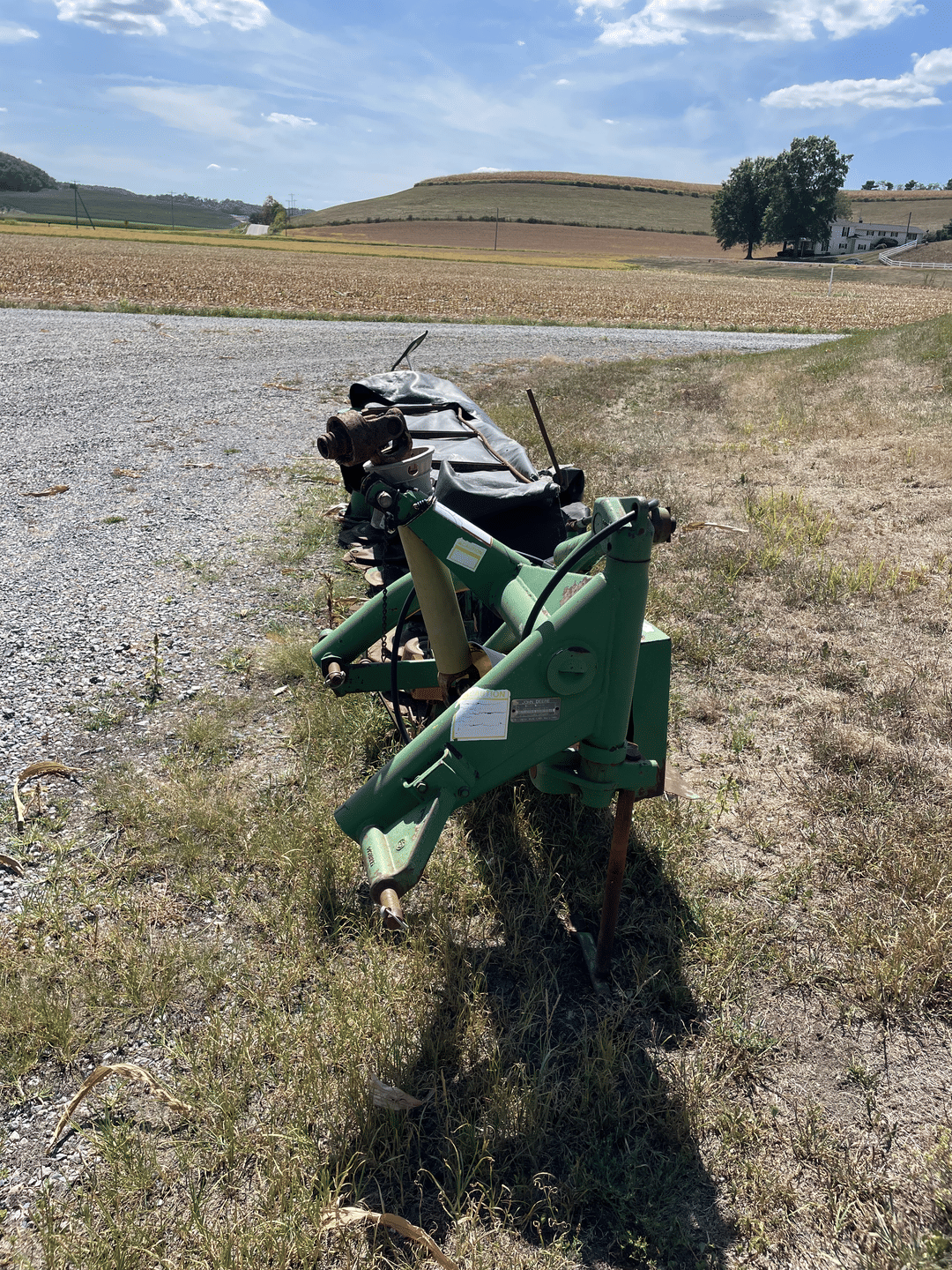 Image of John Deere 240 Image 1