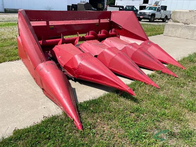 Image of International Harvester 843 equipment image 3