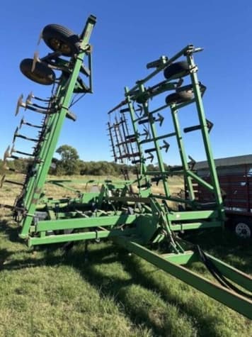 Main image John Deere 680