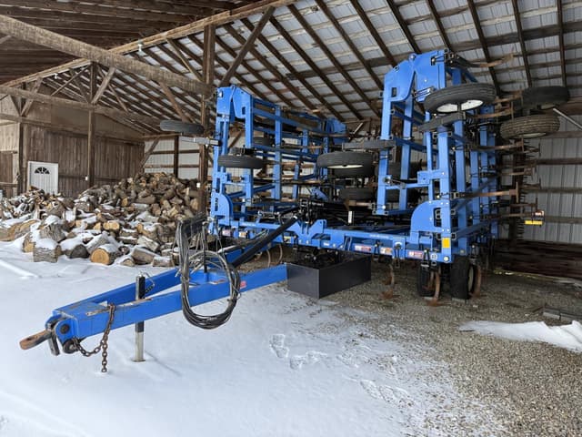 Image of New Holland ST250 equipment image 3